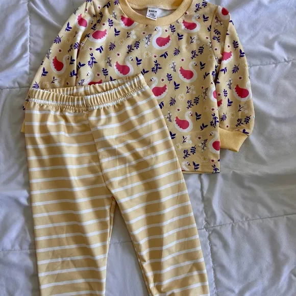 Assorted Baby Clothing Bundle 6months-18months