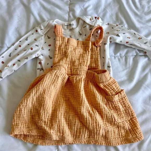 Assorted Baby Clothing Bundle 6months-18months