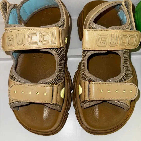 Authentic Gucci Aguru Leather/Mesh Sandals in Tan W Sz42-43