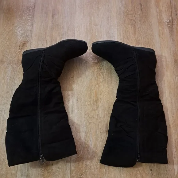 Avenue Sasha Tall Black Round Toe Faux-Suede Boots Women's Size 7