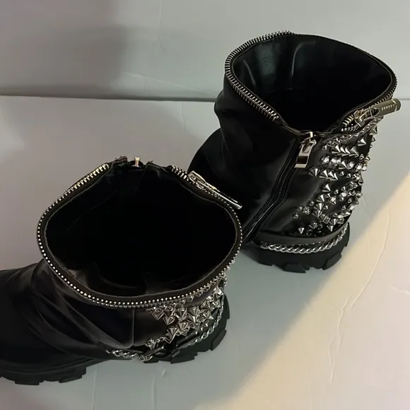 Azalea Wang black boots w/silver chains, faux rhinestones and studs, size 9 / 40