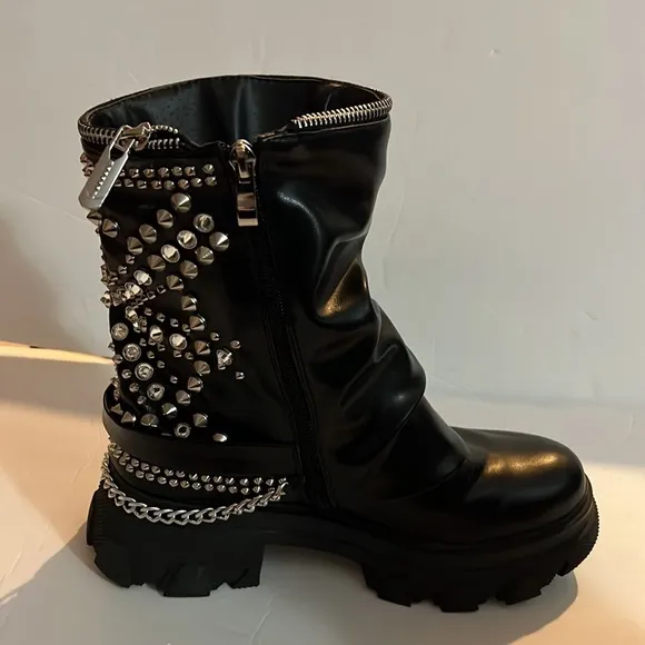 Azalea Wang black boots w/silver chains, faux rhinestones and studs, size 9 / 40