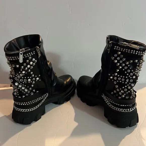 Azalea Wang black boots w/silver chains, faux rhinestones and studs, size 9 / 40