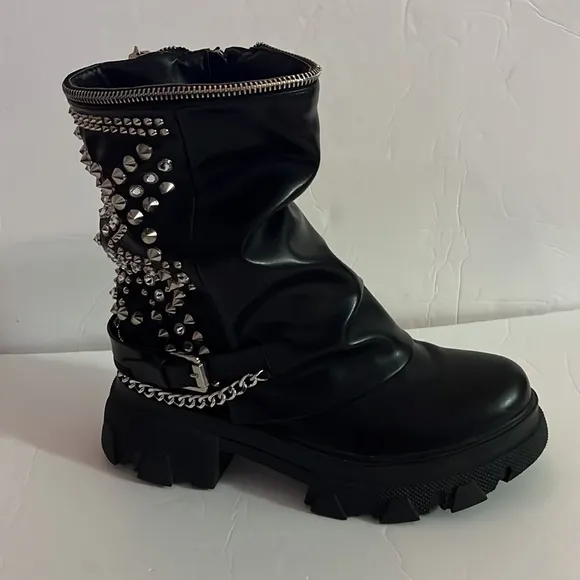 Azalea Wang black boots w/silver chains, faux rhinestones and studs, size 9 / 40