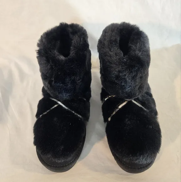 Azalea Wang Women's 10 Retrograde Alina Faux Fur Rhinestone Crystal Boots New