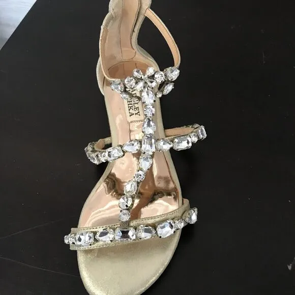 Badgley Mischka Gold Metallic Leather Crystal Jeweled Flat Sandal Shoes Women 5