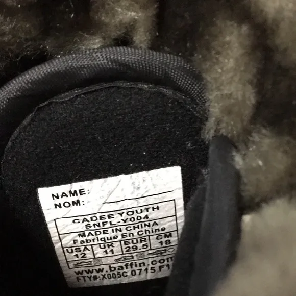 Baffin Cadee Youth Snowflake Design snow winter Boots side tarsels size 12