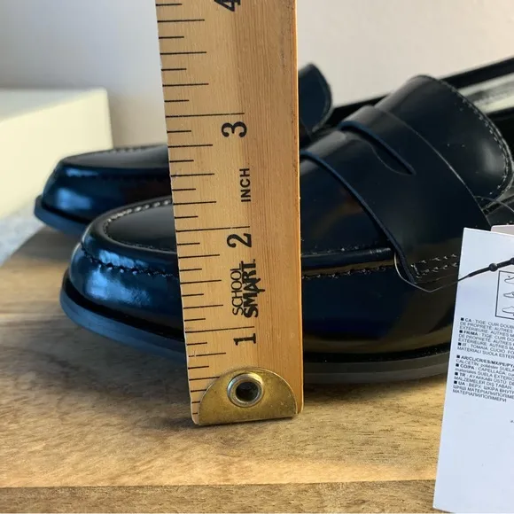Banana Republic Leather Loafers Classic Black Loafers Size 9