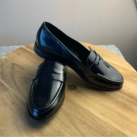 Banana Republic Leather Loafers Classic Black Loafers Size 9