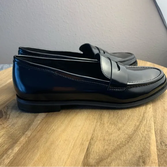 Banana Republic Leather Loafers Classic Black Loafers Size 9