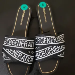 BCBGENERATION Kana Sadals