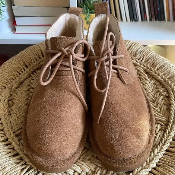 Bearpaw Skye Tan Suede Shearling Lined Lace Up Ankle Boots NWOB