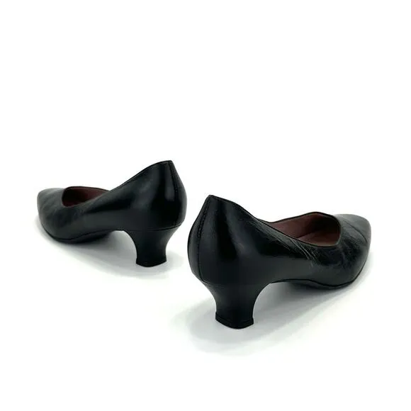 BEAUTIFEEL BLACK LEATHER CLOSED ALMOND TOE KITTEN HEEL ANTISLIP PUMPS