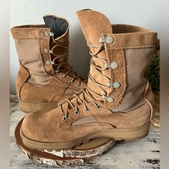 Belleville  Steel Toe Insulated Gore-Tex Combat Boots Men’s 6.5 NWOT