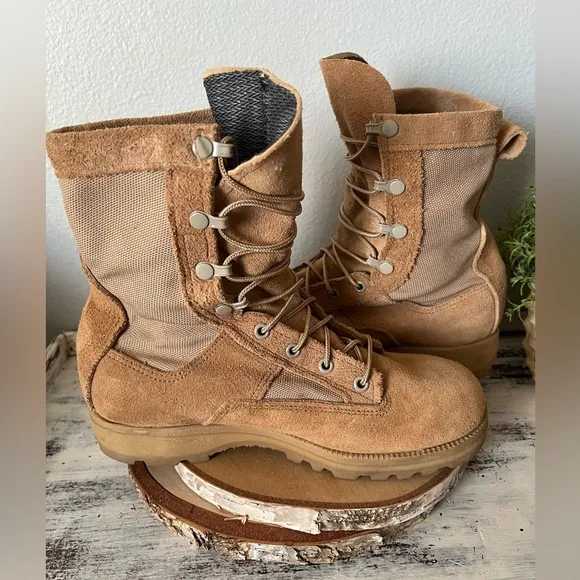 Belleville  Steel Toe Insulated Gore-Tex Combat Boots Men’s 6.5 NWOT