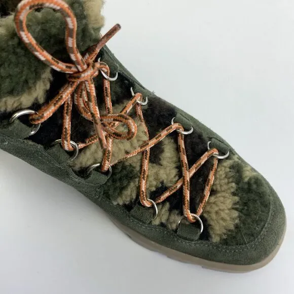 Bernardo Dana Green Suede Ankle Boots Lace Up Camo Faux Fur Lined Womens 6.5