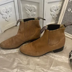 Besserro Tan Suede Like Mexican Ankle Boots