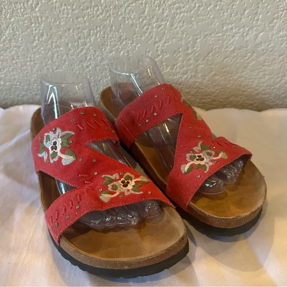Betula by Birkenstock Zara Pink Embroidered Floral Slide Sandals