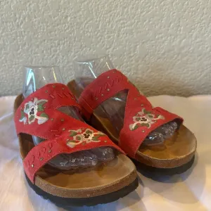 Betula by Birkenstock Zara Pink Embroidered Floral Slide Sandals