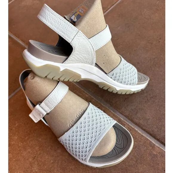 Bionica Nacola Ankle Strap Sporty Sandals Comfortable Outdoor Activewear size 10