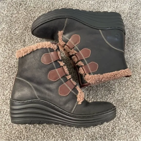 Bionica Wedge Boots Womens Sz 8.5 W Genova Black Nubuck Leather Brown Faux Fur