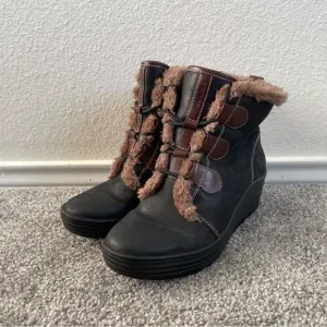 Bionica Wedge Boots Womens Sz 8.5 W Genova Black Nubuck Leather Brown Faux Fur