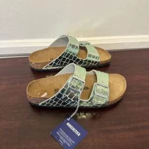 BIRKENSTOCK Arizona MF Gator Gleam Mineral sandals size EU40, US9