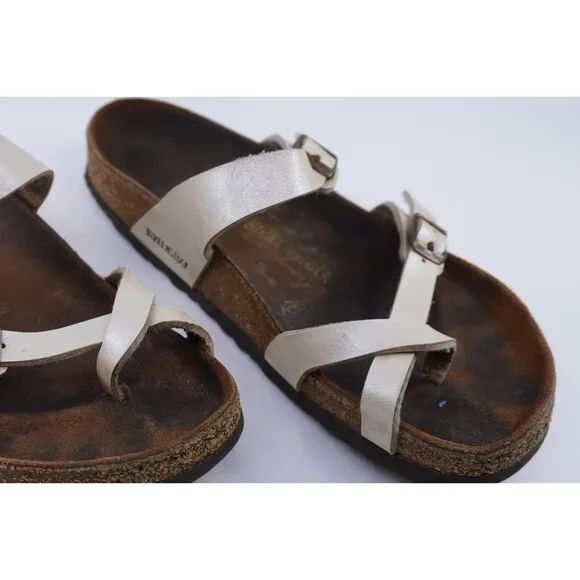 Birkenstock Off White Pearl 2 Strap with Toe Loop Size 39 Made in Germany L8 M6