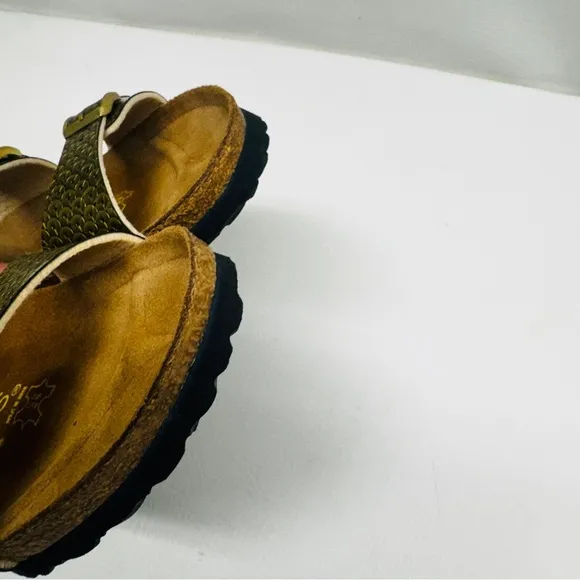 Birkenstock Papillio sequence print  Gold Sandals size ladies 8 like new