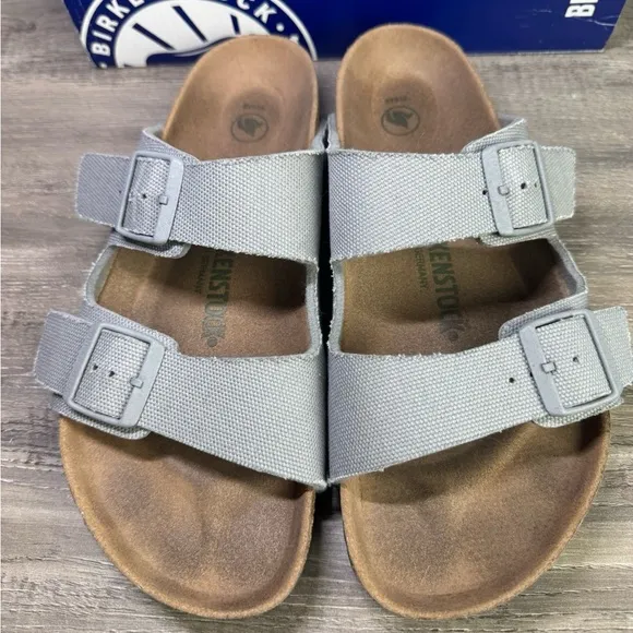 Birkenstock Rivet EU41/Women’s 10/mens8.5 EUC Gray Sandals