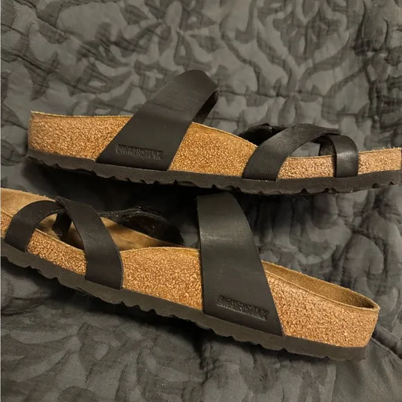Birkenstock Sandals..like new.. great condition ! Size 39( women’s 8 -8.5)