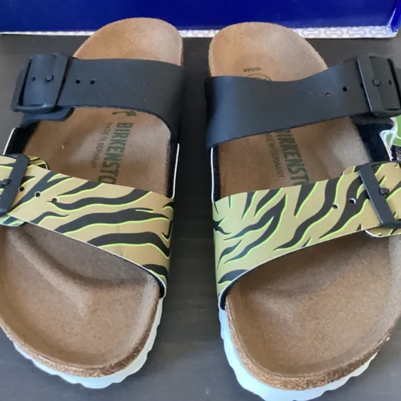 BIRKENSTOCK Women's Arizona Split Birko-Flor Sandals
