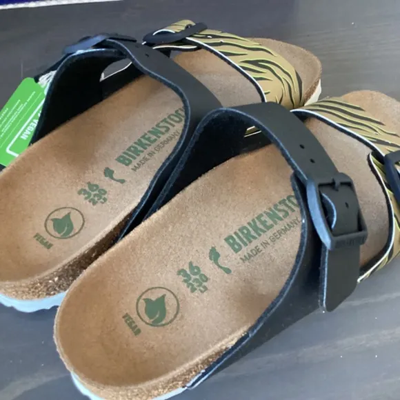 BIRKENSTOCK Women's Arizona Split Birko-Flor Sandals