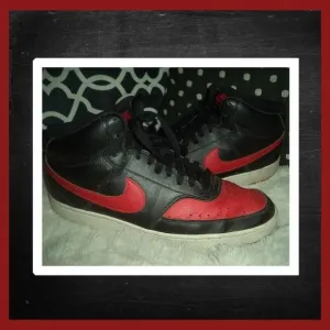 BLACK-RED NIKE SNEAKERS COURT VISION MID CASUAL SHOES DM868-001~MENS SIZE 11.5