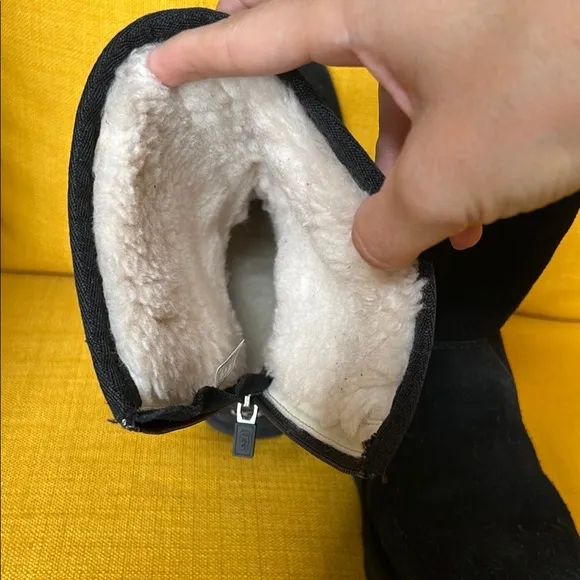 Black Suede Boots with Shearling Lining