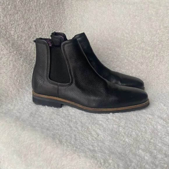 Blackstone Men’s Black Leather Ankle Chelsea Boots