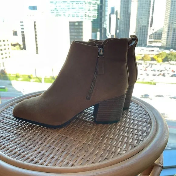 Blondo Siena Brown Chestnut Suede Western Boho Ankle Boots Size 10