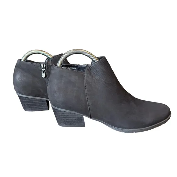 Blondo Villa Ankle Waterproof Black Boots Size 9W
