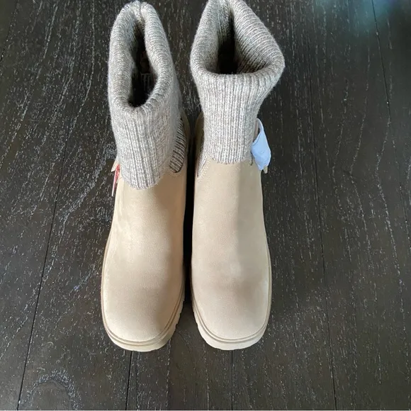 Blondo Women's Roary Waterproof Ankle Boots Lug Sole‎ Sand Size 7M NWOT Nubuck