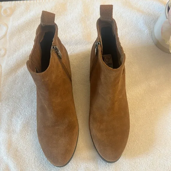 Blondo x Zappos Brown suede waterproof heel ankle bootie women size 7