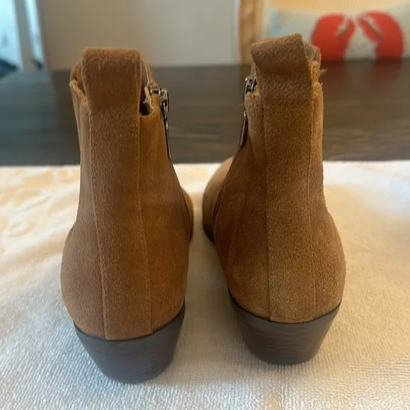 Blondo x Zappos Brown suede waterproof heel ankle bootie women size 7