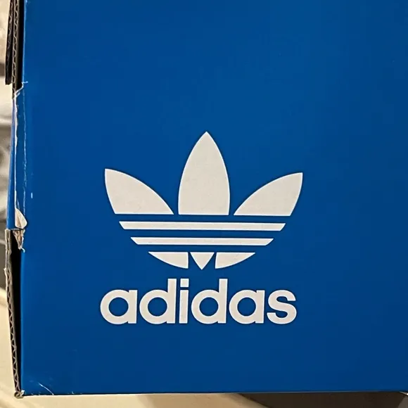 BNWT Adidas Campus Maroon and Gray Shoes