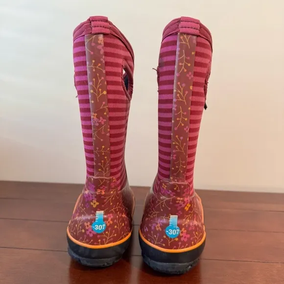 Bogs Waterproof Classic Flower Stripes Boots In Fuchsia size US 11