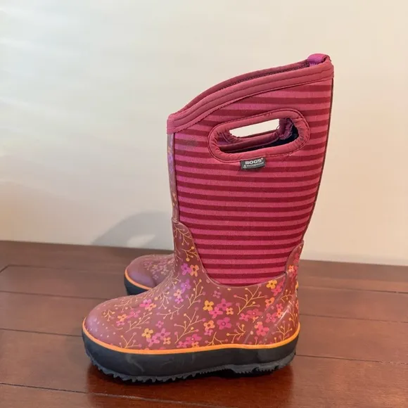 Bogs Waterproof Classic Flower Stripes Boots In Fuchsia size US 11