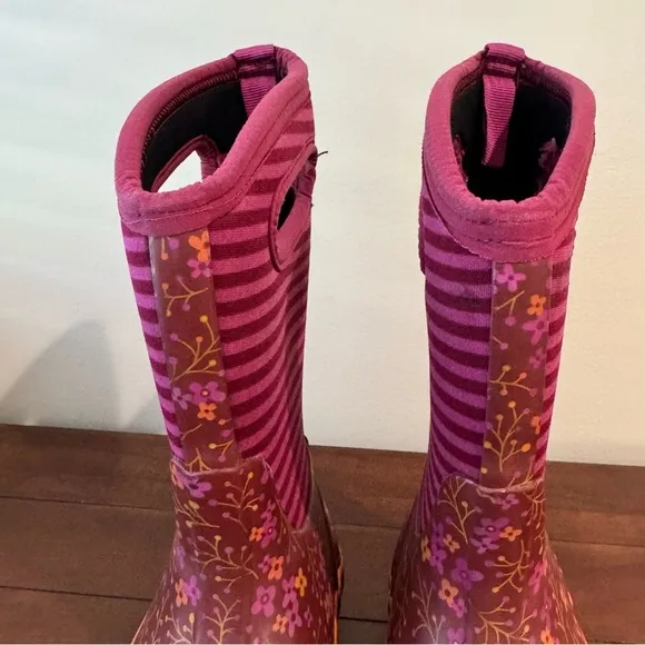 Bogs Waterproof Classic Flower Stripes Boots In Fuchsia size US 11