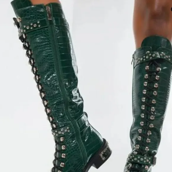 Boots❤️ ON SALE FOR 3HRS. 9PM-12AM TONIGHT! 2/25 $75 BACK TO REG. PRICE AFTER❤️