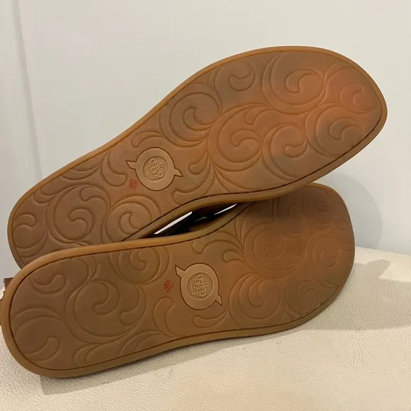 Born Iwa Brown Leather Comfortable Flat Sandals Women’s Size 10