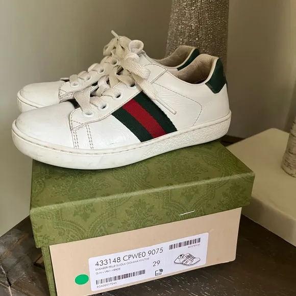 Boys Gucci White Sneakers with Green and Red Stripes