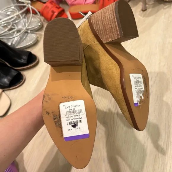 BP beige faux suede boots /size 5.5