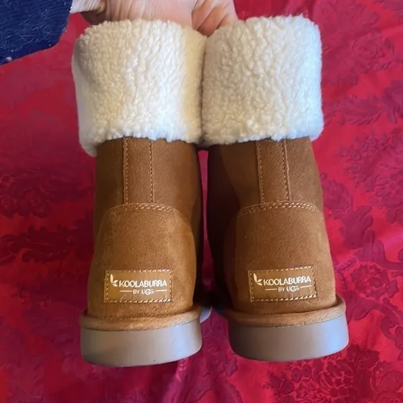Brand New Koolaburra by UGG Lytta Winter Short Chestnut Sherpa Suede Boots